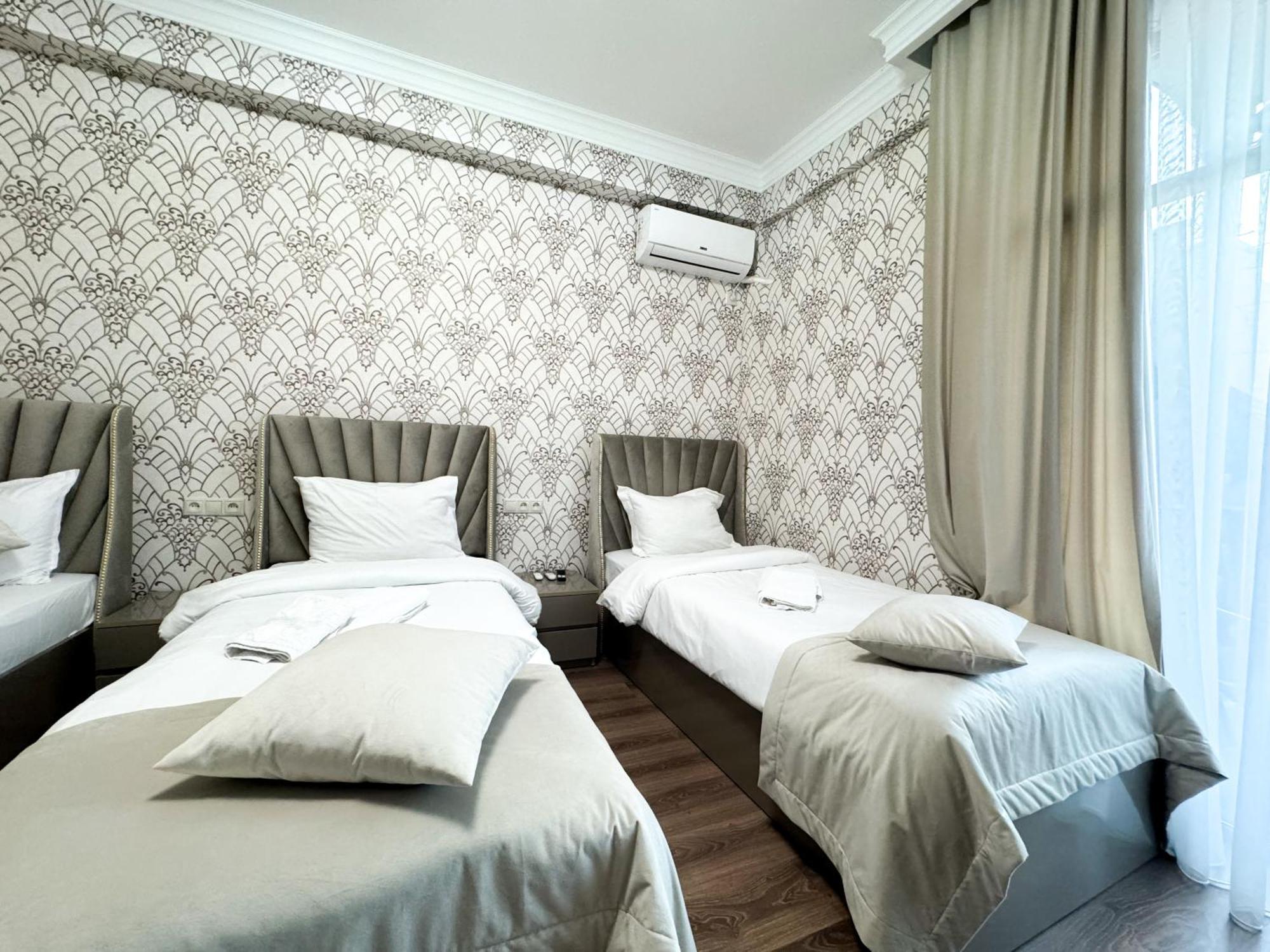 Armenia Hotel Jerevan Eksteriør billede