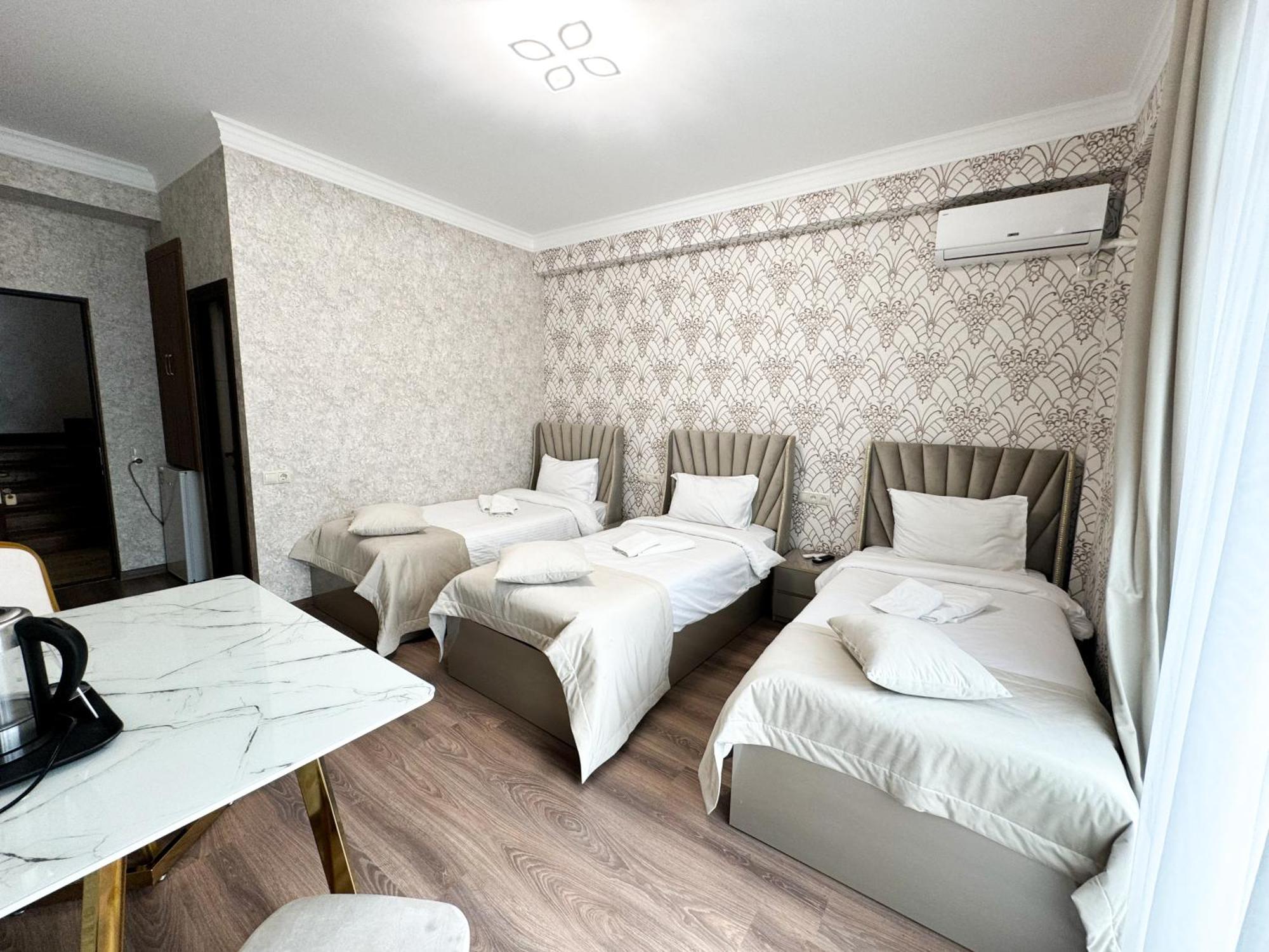 Armenia Hotel Jerevan Eksteriør billede