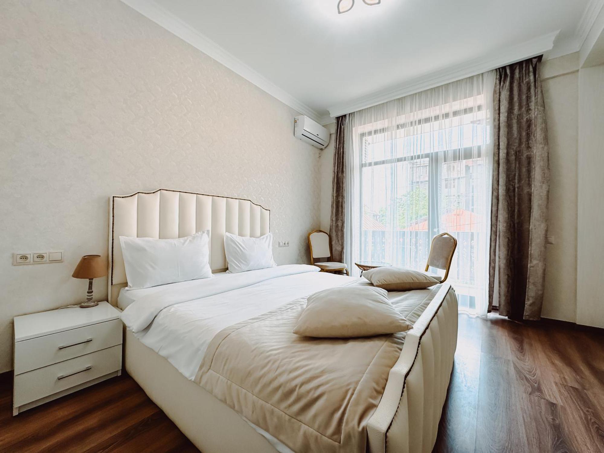 Armenia Hotel Jerevan Eksteriør billede