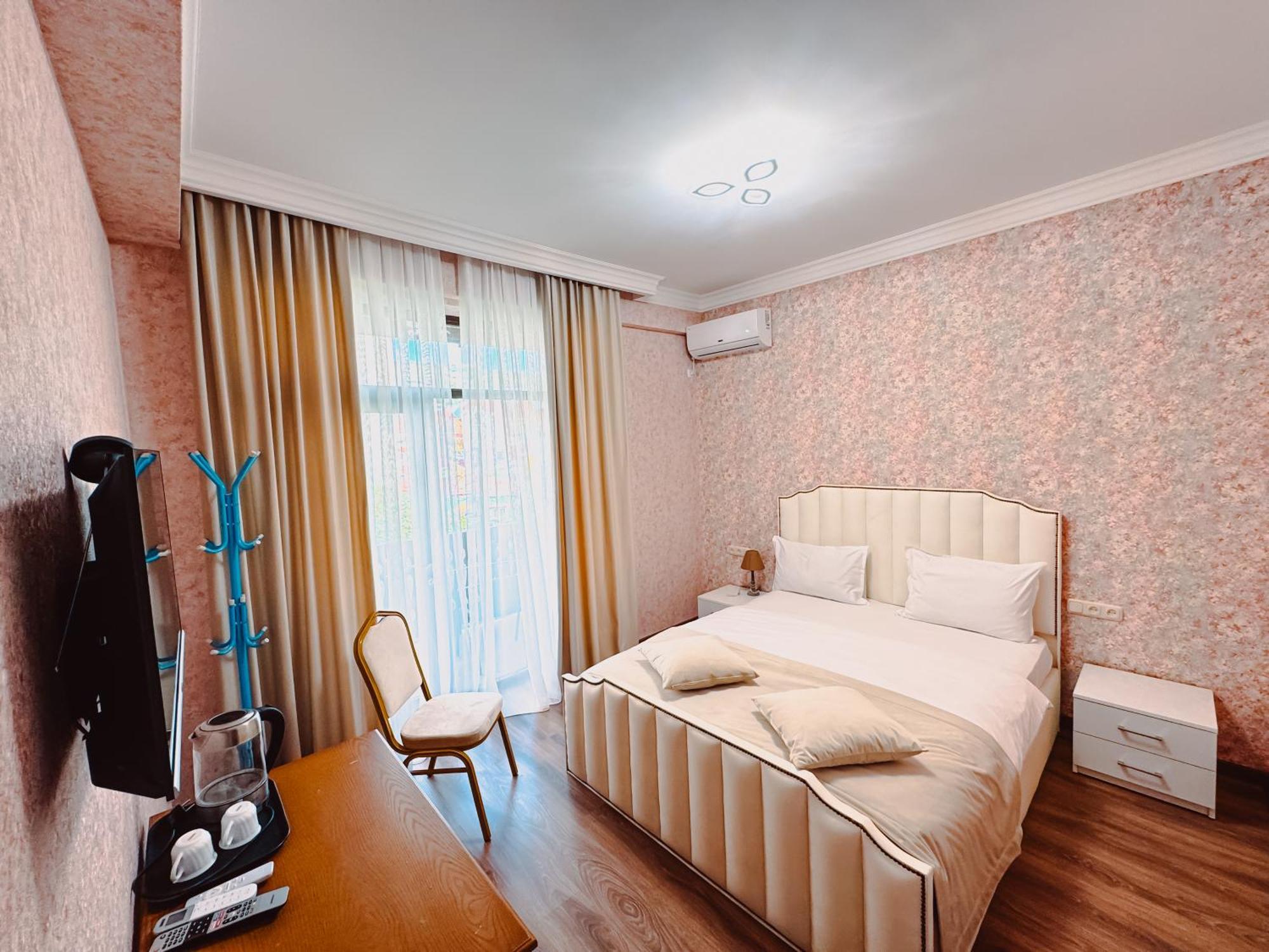 Armenia Hotel Jerevan Eksteriør billede