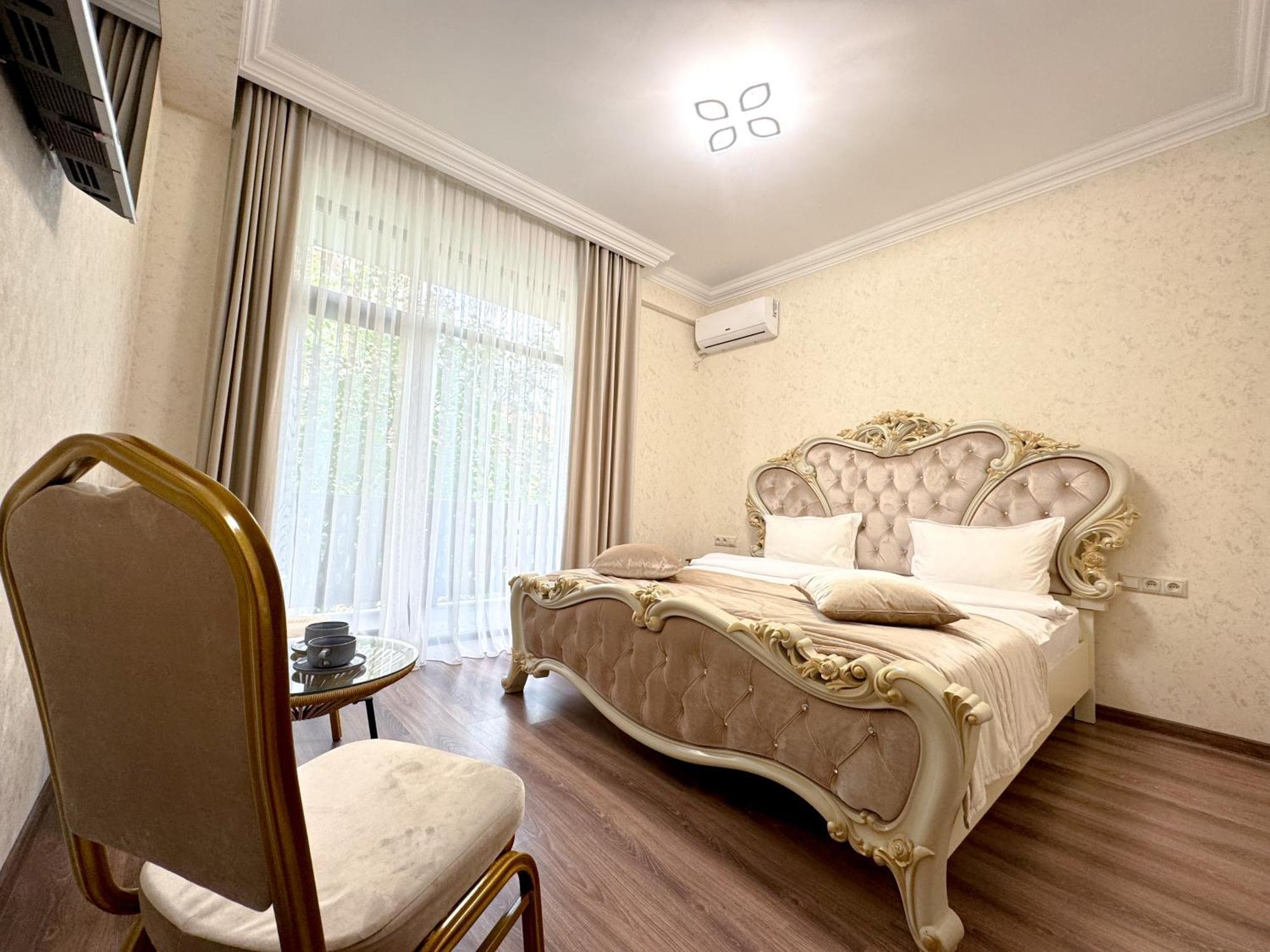 Armenia Hotel Jerevan Eksteriør billede