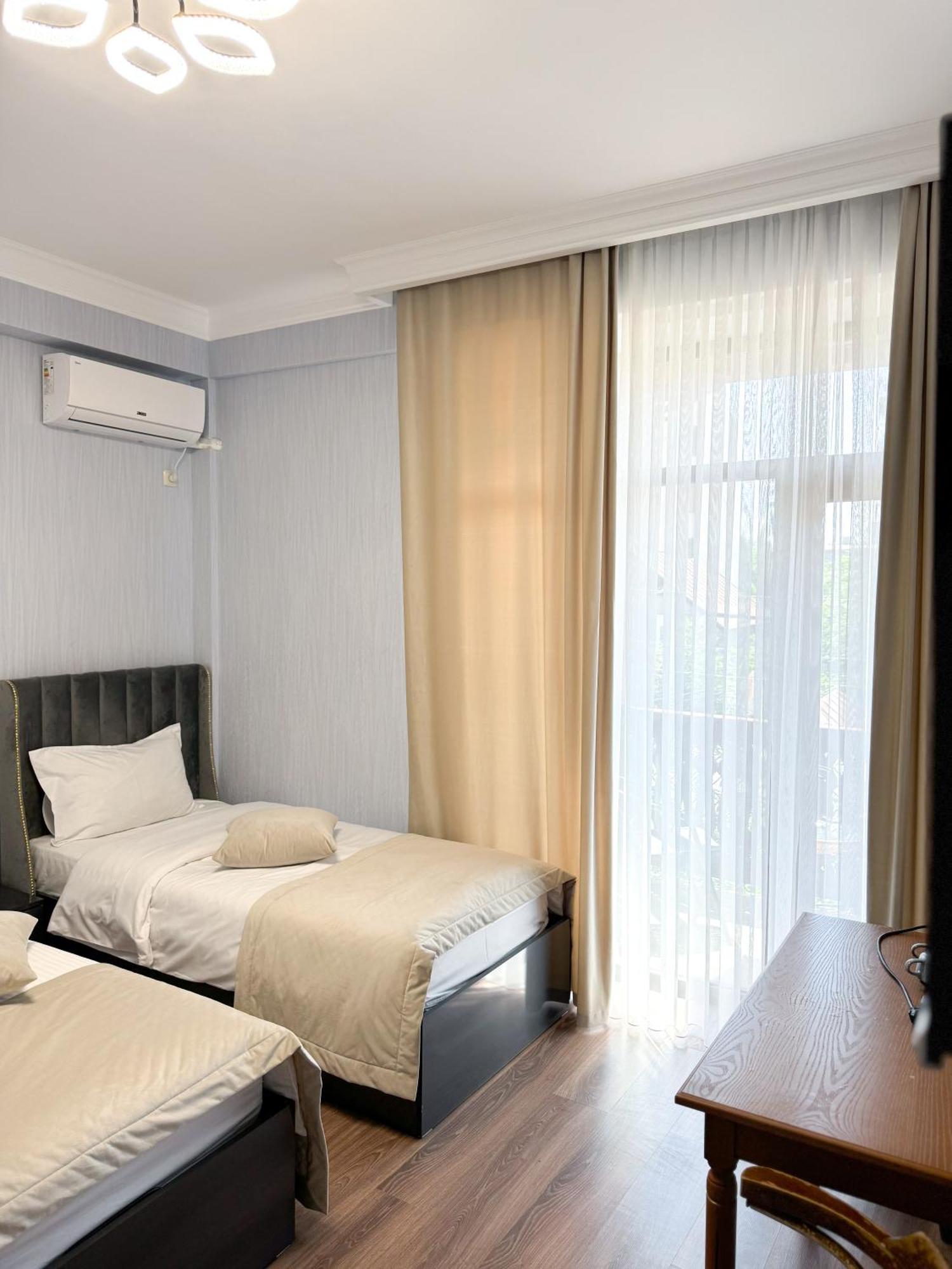 Armenia Hotel Jerevan Eksteriør billede