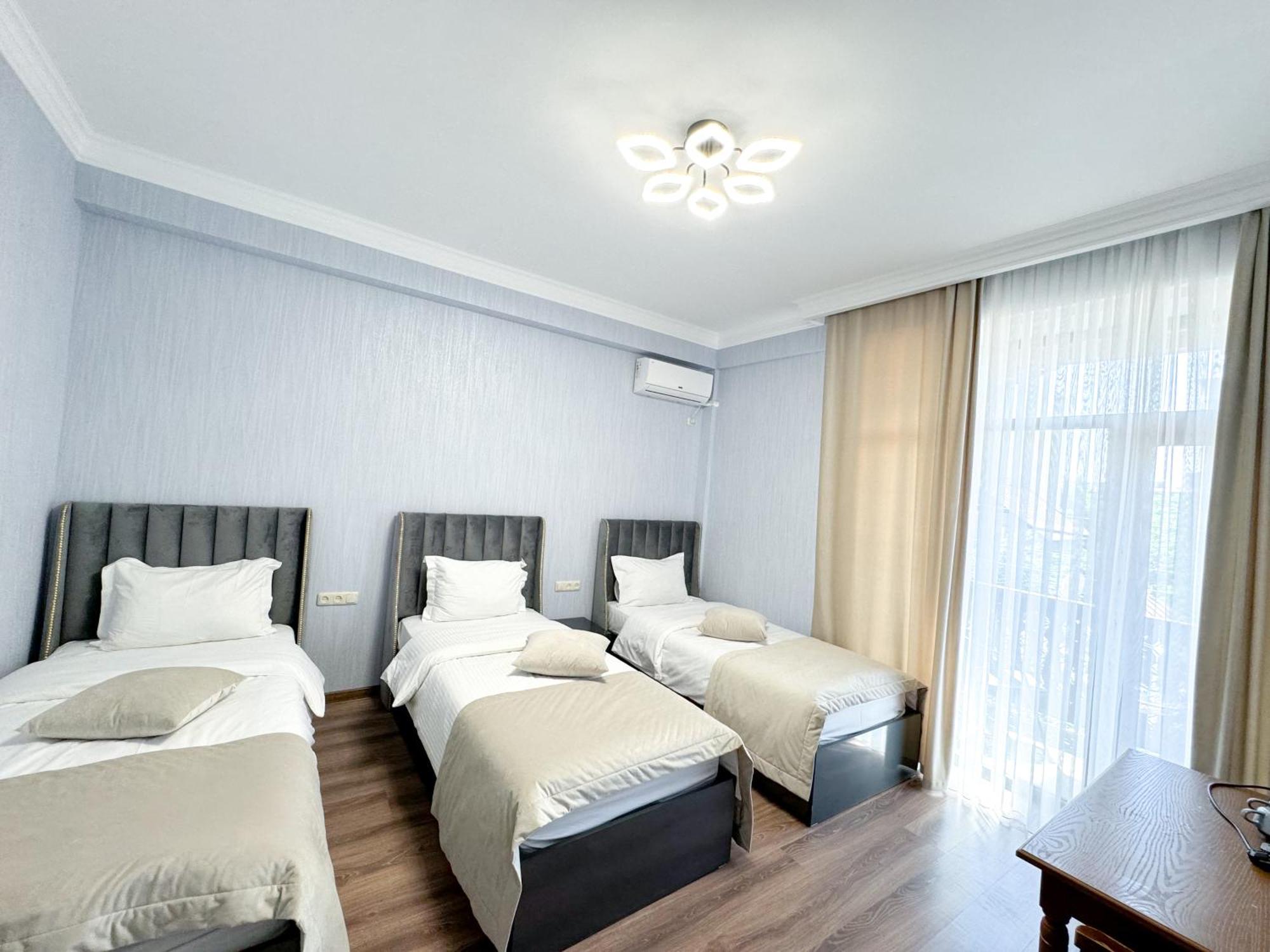 Armenia Hotel Jerevan Eksteriør billede