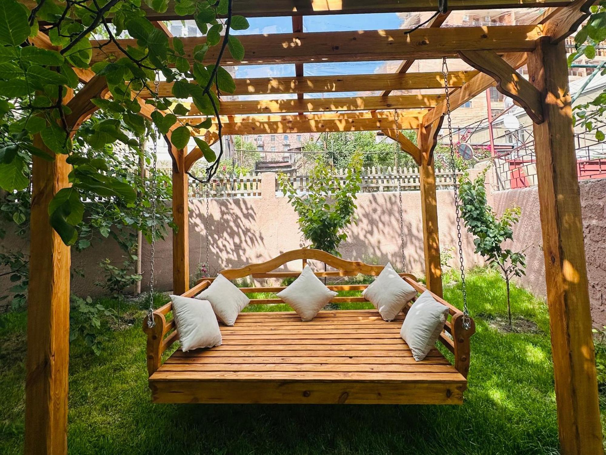 Armenia Hotel Jerevan Eksteriør billede