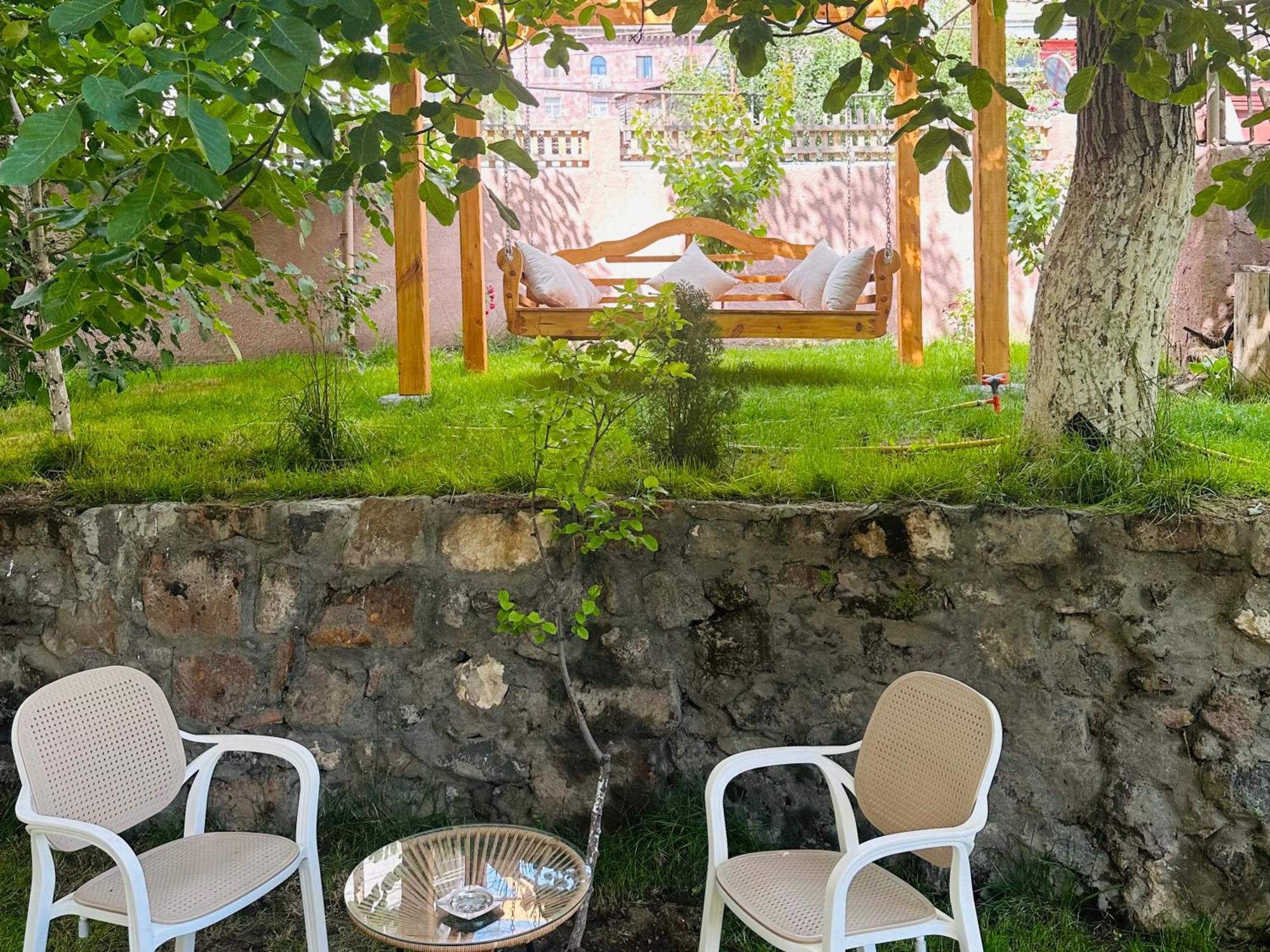 Armenia Hotel Jerevan Eksteriør billede