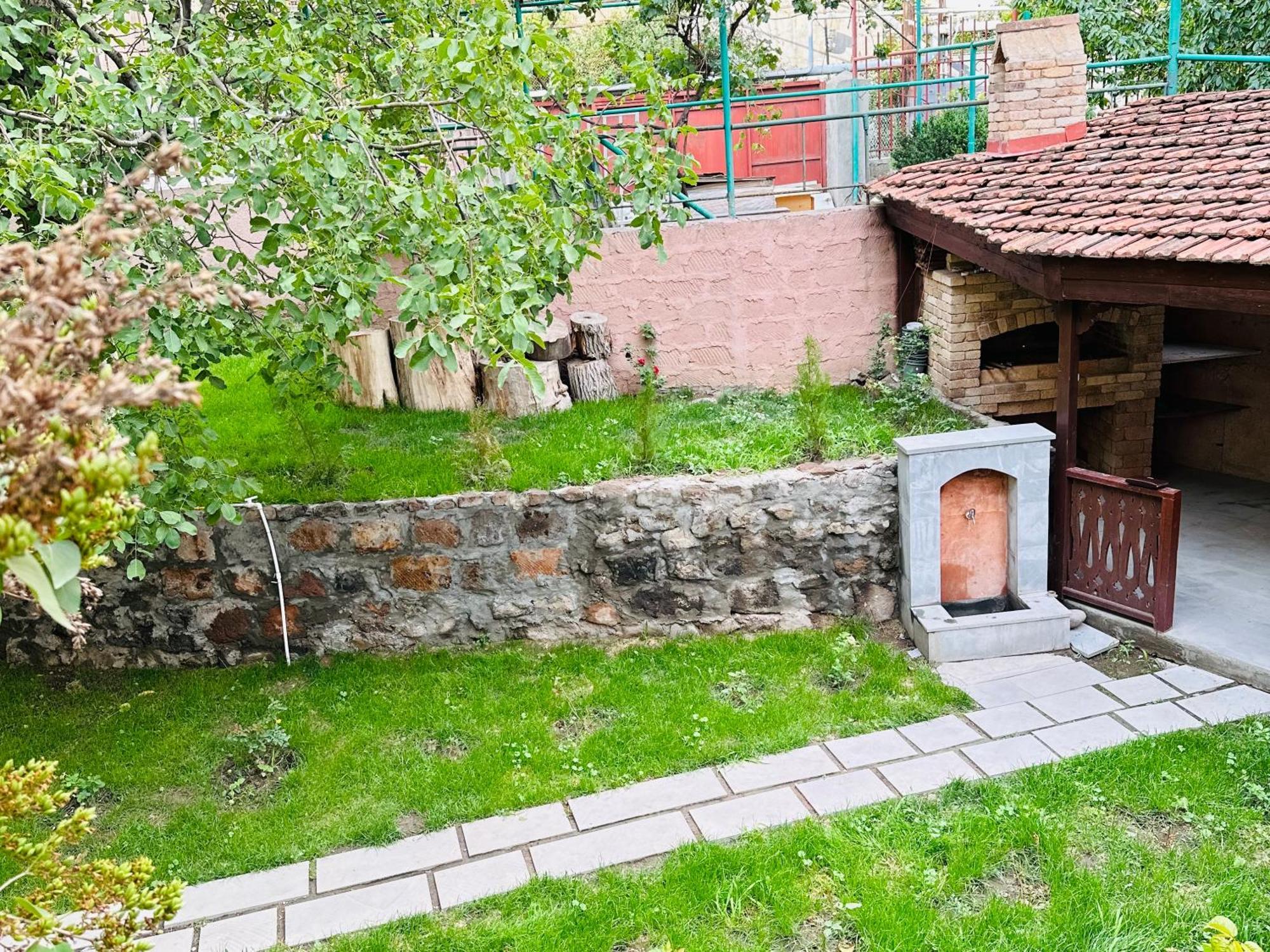 Armenia Hotel Jerevan Eksteriør billede